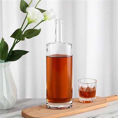 Veleprodaja staklenih boca za alkoholna pića od 700 ml