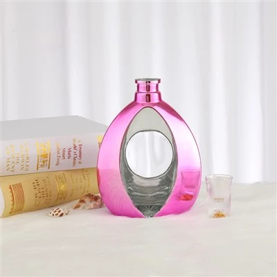 Popularno prodana boca rakije ružičaste boje 700 ml